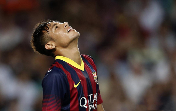 Neymar despair in Barcelona, after failing a pass