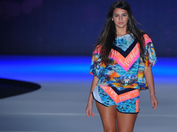 Bruna Marquezine modelling and walking in the runway