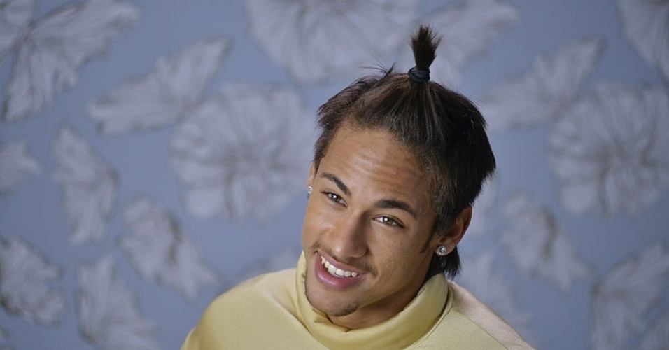 Neymar japanese hairstyle and haircut look