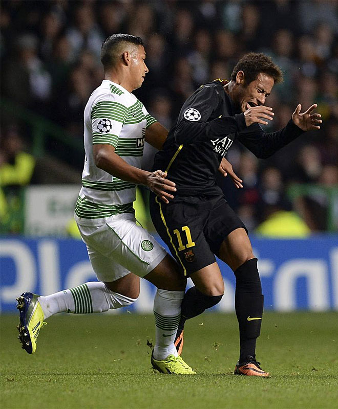 Neymar getting fouled, in Celtic vs Barcelona, in the Champions League 2013-2014