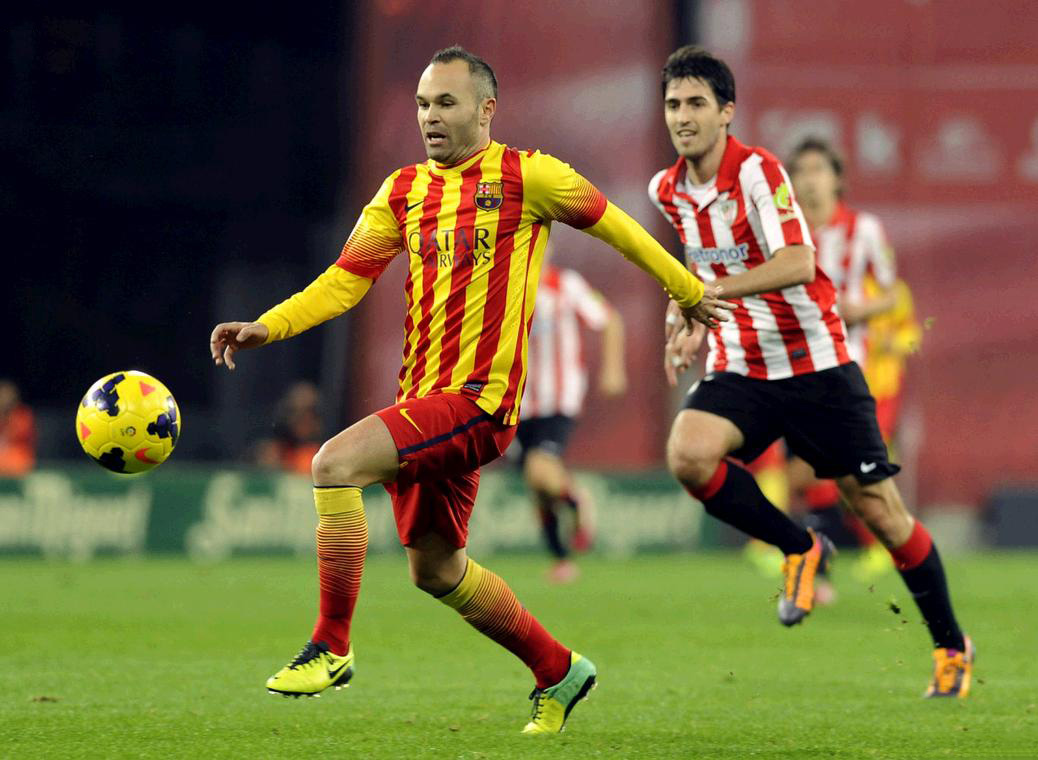 Iniesta in action, during Athletic Bilbao vs Barcelona