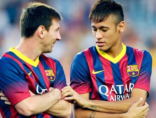 Neymar pulling Messi's arm, Barcelona 2013-2014