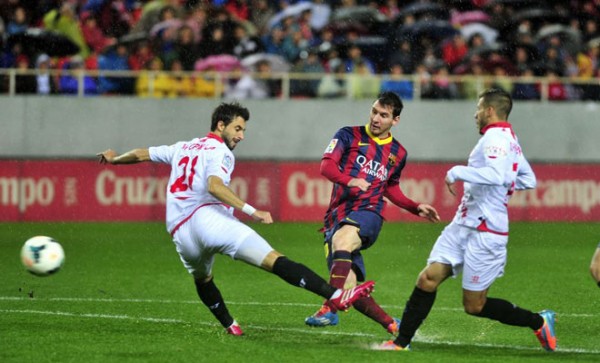Lionel Messi second goal against Sevilla