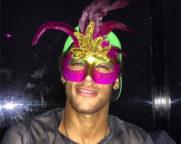 Neymar wearing a Carnival mask