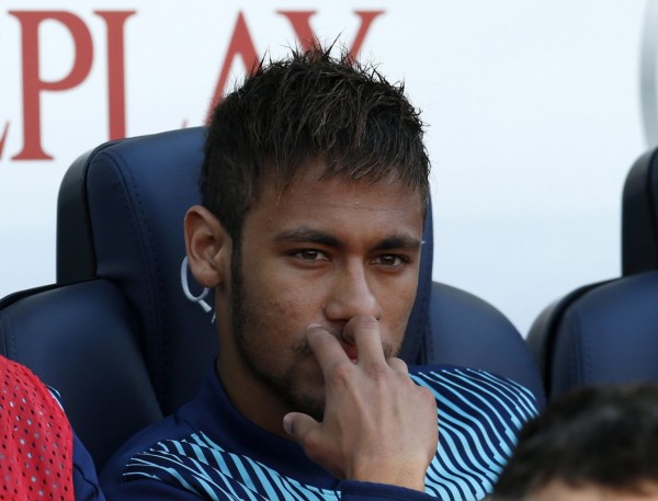 Neymar biting his nails on Barcelona bench