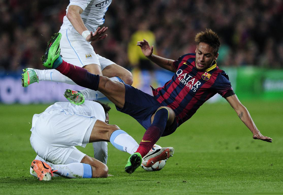 Neymar diving in Barcelona vs Manchester City