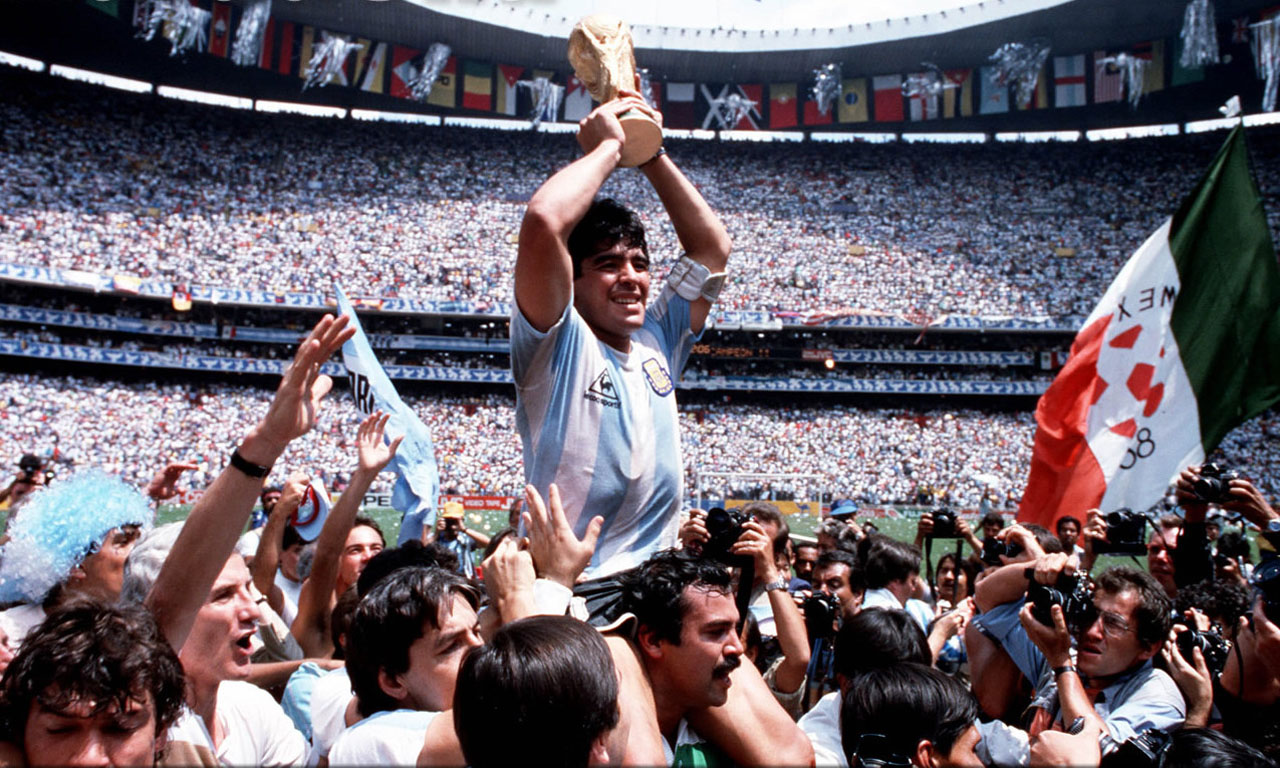 Rezultate imazhesh për maradona win world cup