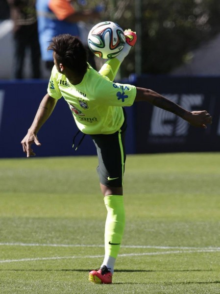 Neymar tricks in Brazil training, ahead of the World Cup 2014