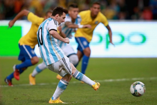Lionel Messi penalty miss in Brazil vs Argentina