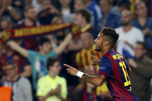 Neymar celebrating the opener in Barça 3-1 Ajax
