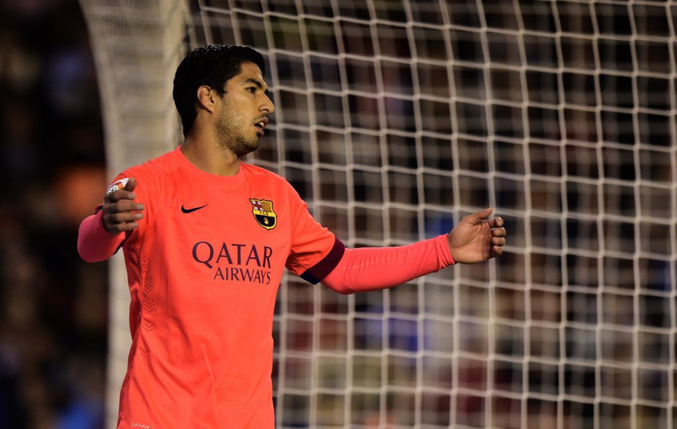 Luis Suarez reaction after missing a chance for Barcelona