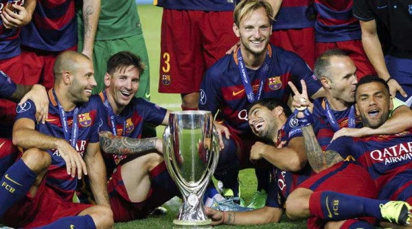 Messi and Rakitic, FC Barcelona Super Cup champions in 2015-16
