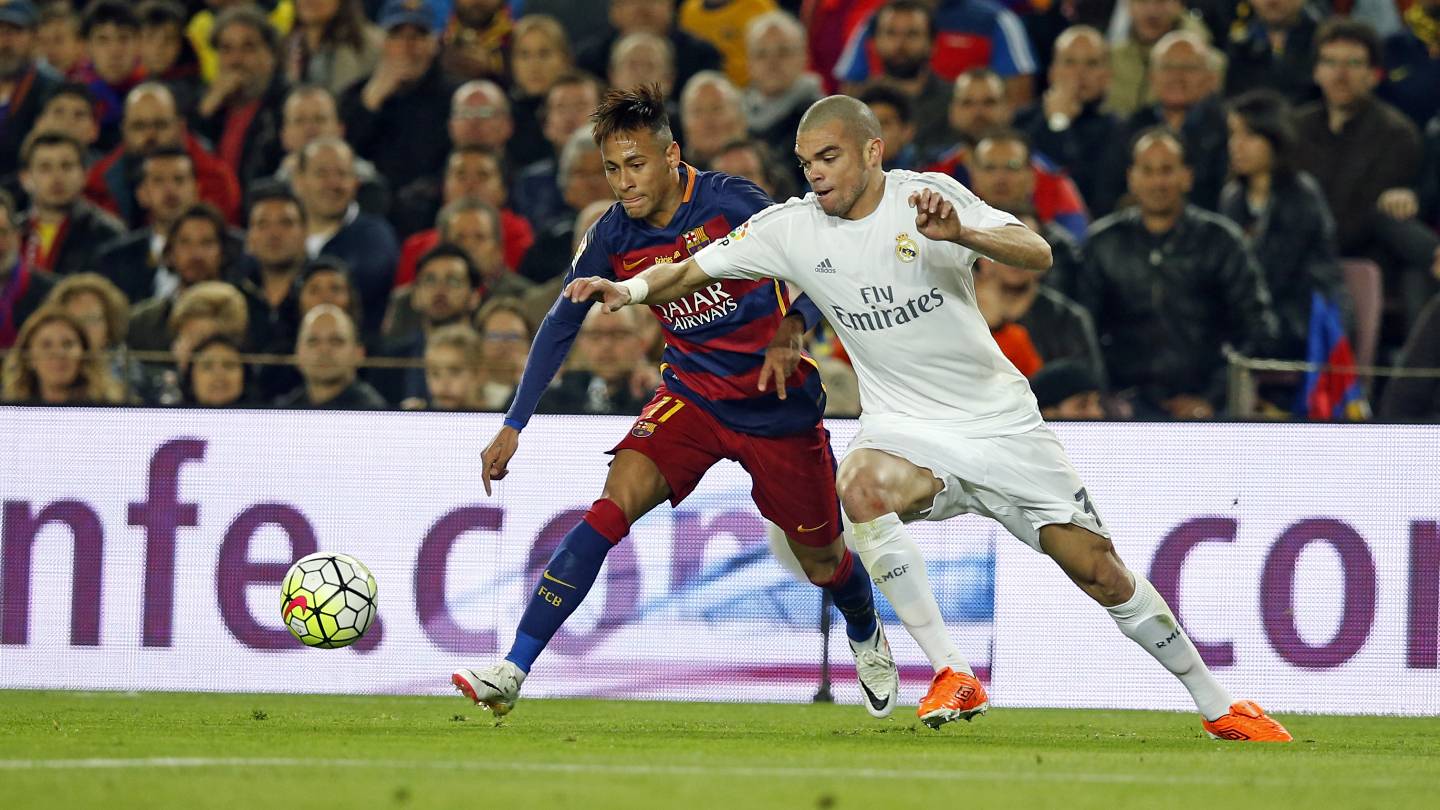 Neymar vs Pepe in Barcelona 1-2 Real Madrid, in La Liga 2016