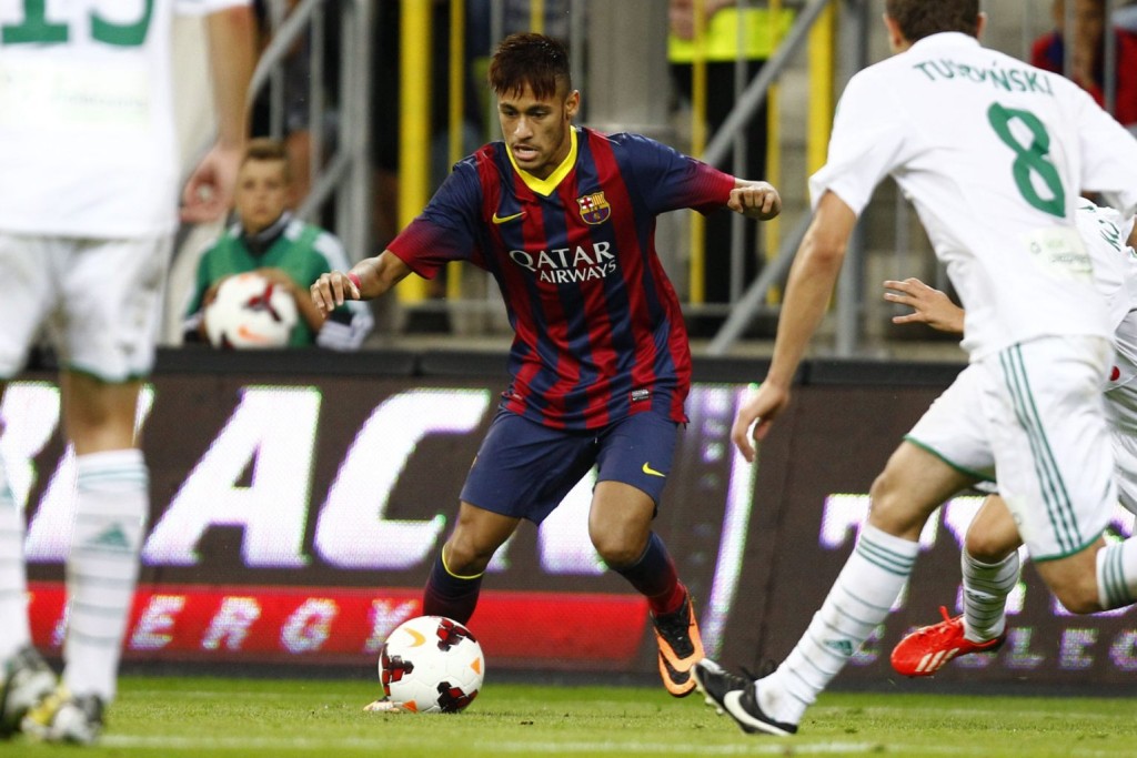 Neymar incredible body balance, in Barça vs Lechia Gdansk