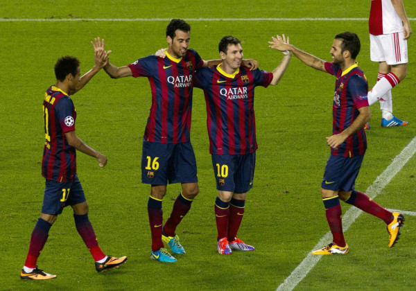 Neymar, Busquets, Messi and Fabregas celebrating Barça goal