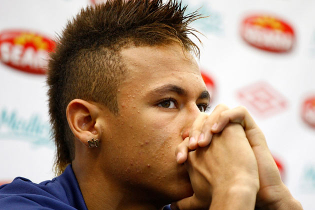 Neymar buyzzed and shaved side look of his hair