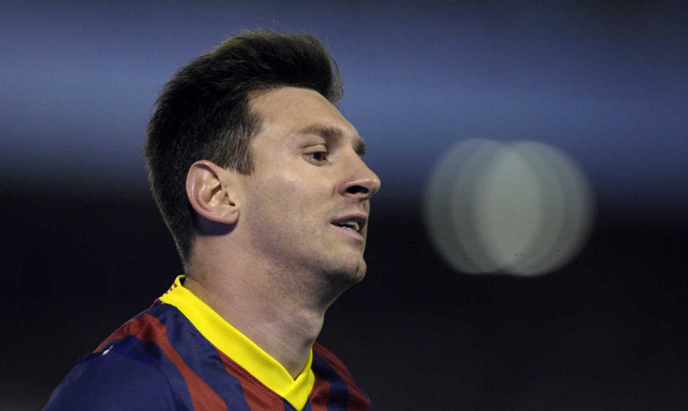 Lionel Messi in a Barcelona game, in 2013-2014