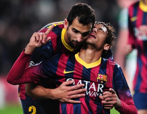 Neymar crying next to Montoya, at Barcelona