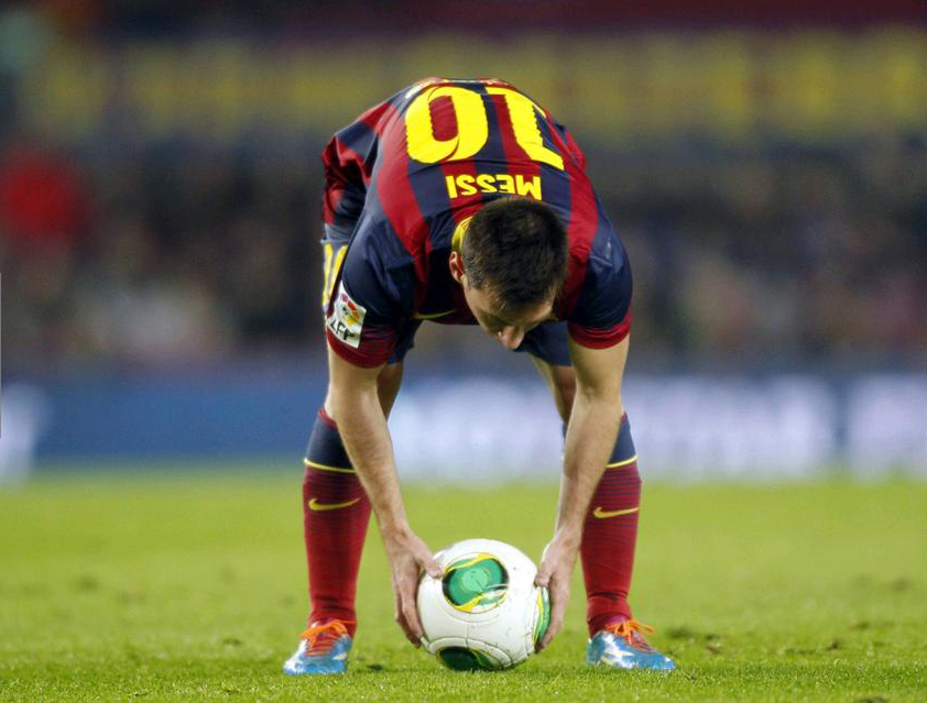 Lionel Messi preparing to take a free-kick for Barcelona | Neymar Jr - Brazil and PSG - 2023 Lionel Messi preparing to take a free-kick for Barcelona | Neymar Jr - Brazil and PSG - 2023