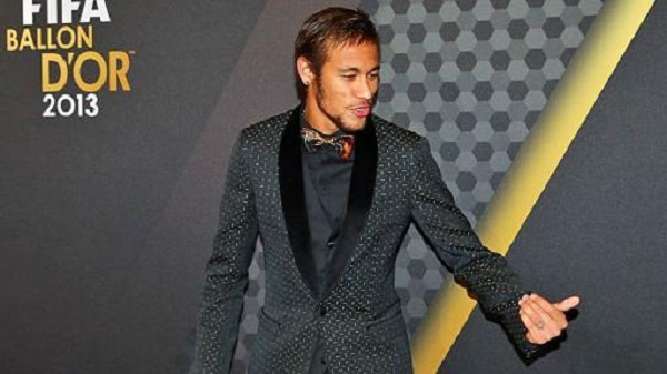 Neymar congratulates Cristiano Ronaldo on winning the FIFA Ballon d’Or 2013