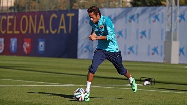 Neymar back to training in Barcelona