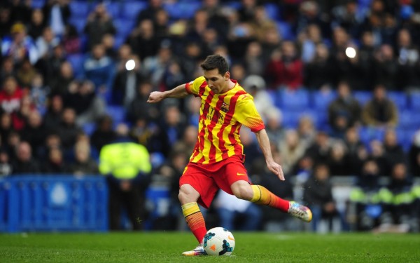 Lionel Messi scoring a penalty kick