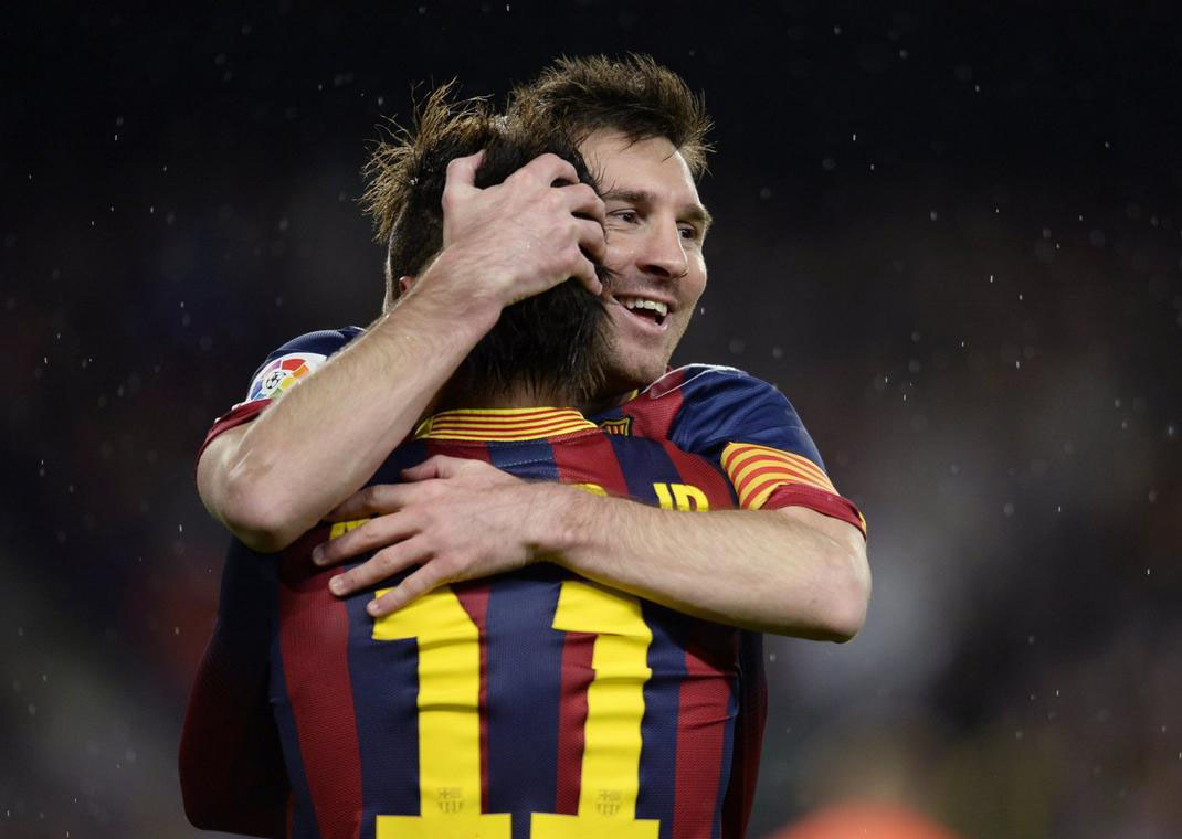 Messi hugging Neymar in Barcelona, in 2014