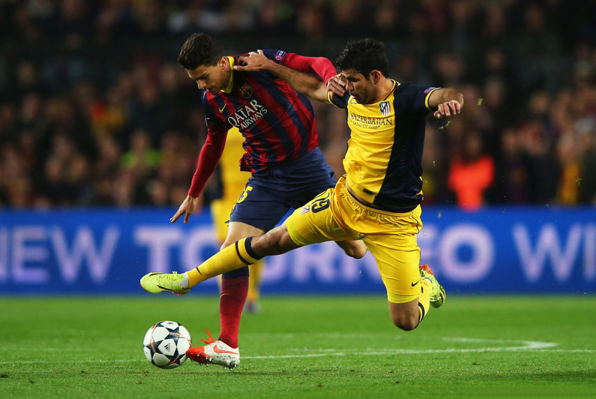 Diego Costa crazy tackle in Barcelona vs Atletico Madrid