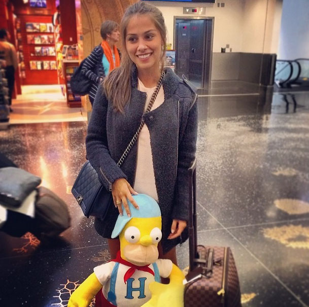 Gabriella Lenzi, Neymar new girlfriend in the airport