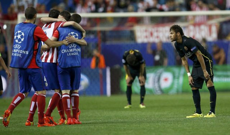 Neymar with his head down vs Atletico Madrid