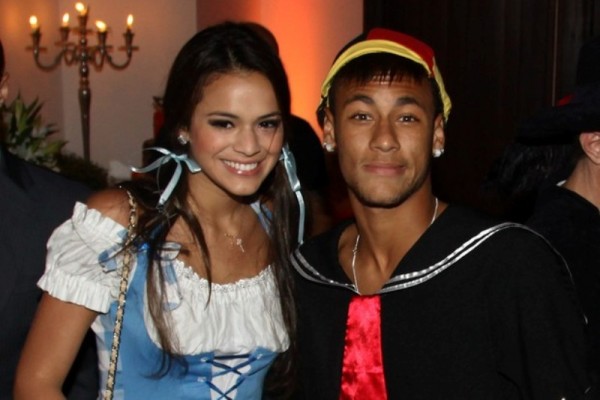Bruna Marquezine and Neymar together at a costume party