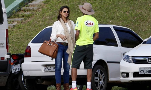 Neymar having the talk with former girlfriend Bruna Marquezine