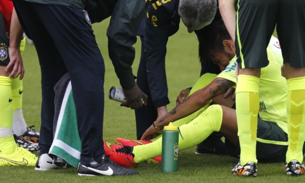 Neymar scared Brazil after almost injuring himself in training Neymar scared Brazil after almost injuring himself in training