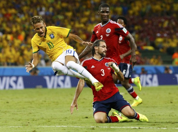Neymar being fouled in the World Cup 2014, in Brazil vs Colombia