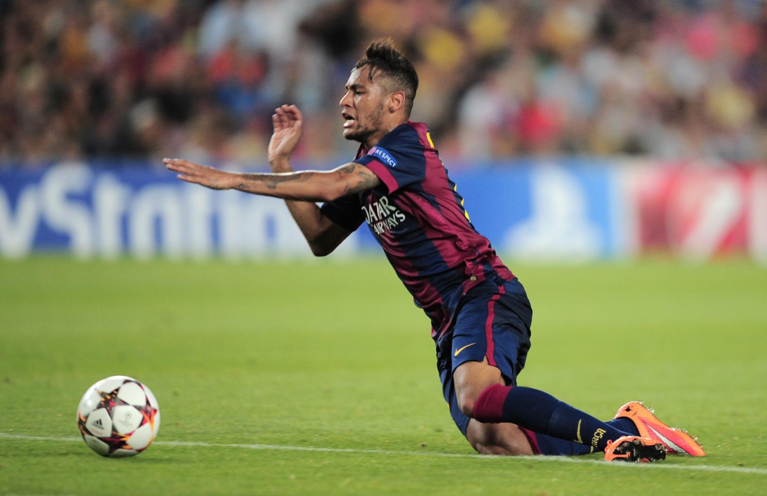 Neymar diving in FC Barcelona