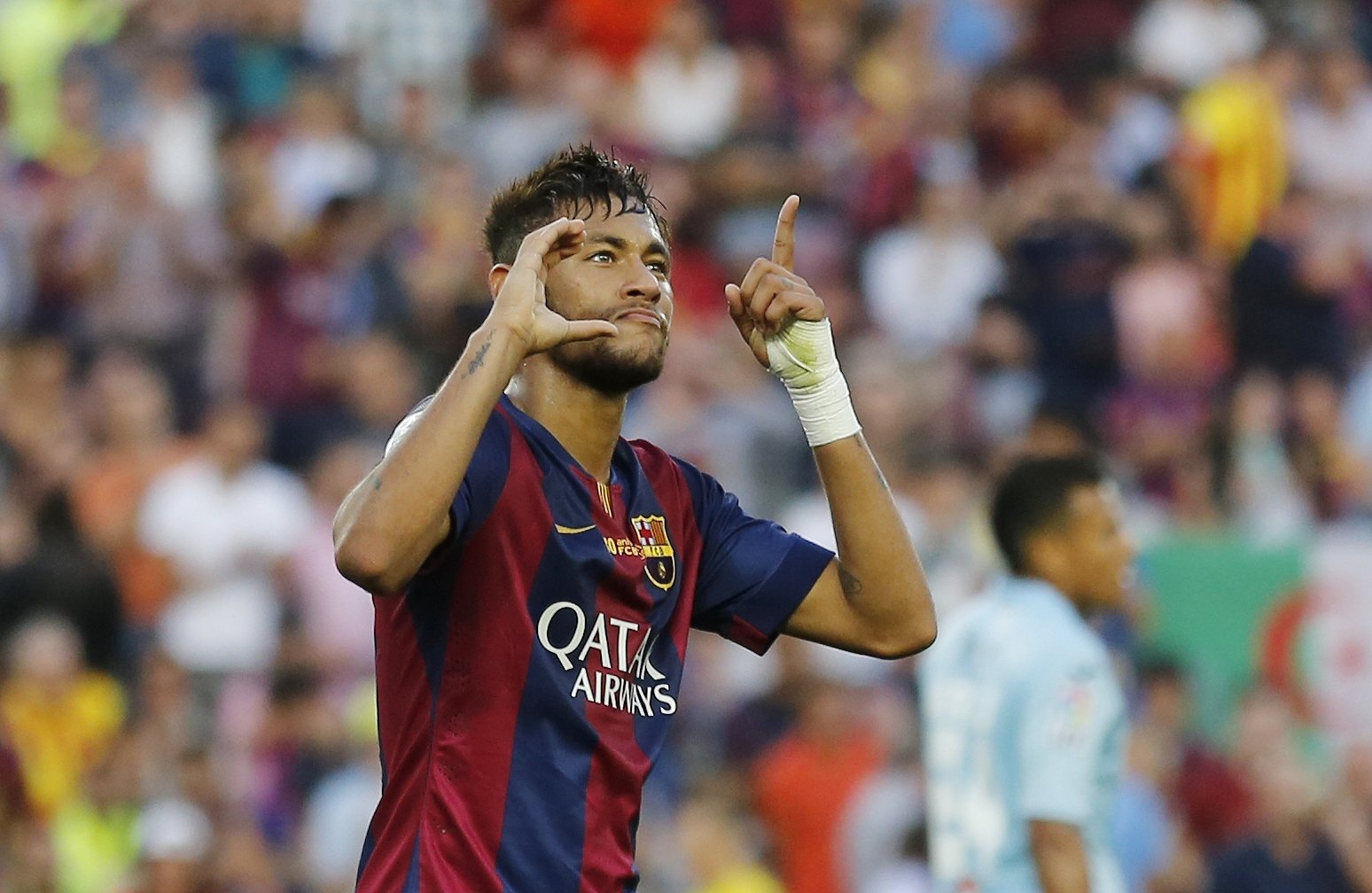 Neymar hand gestures after scoring