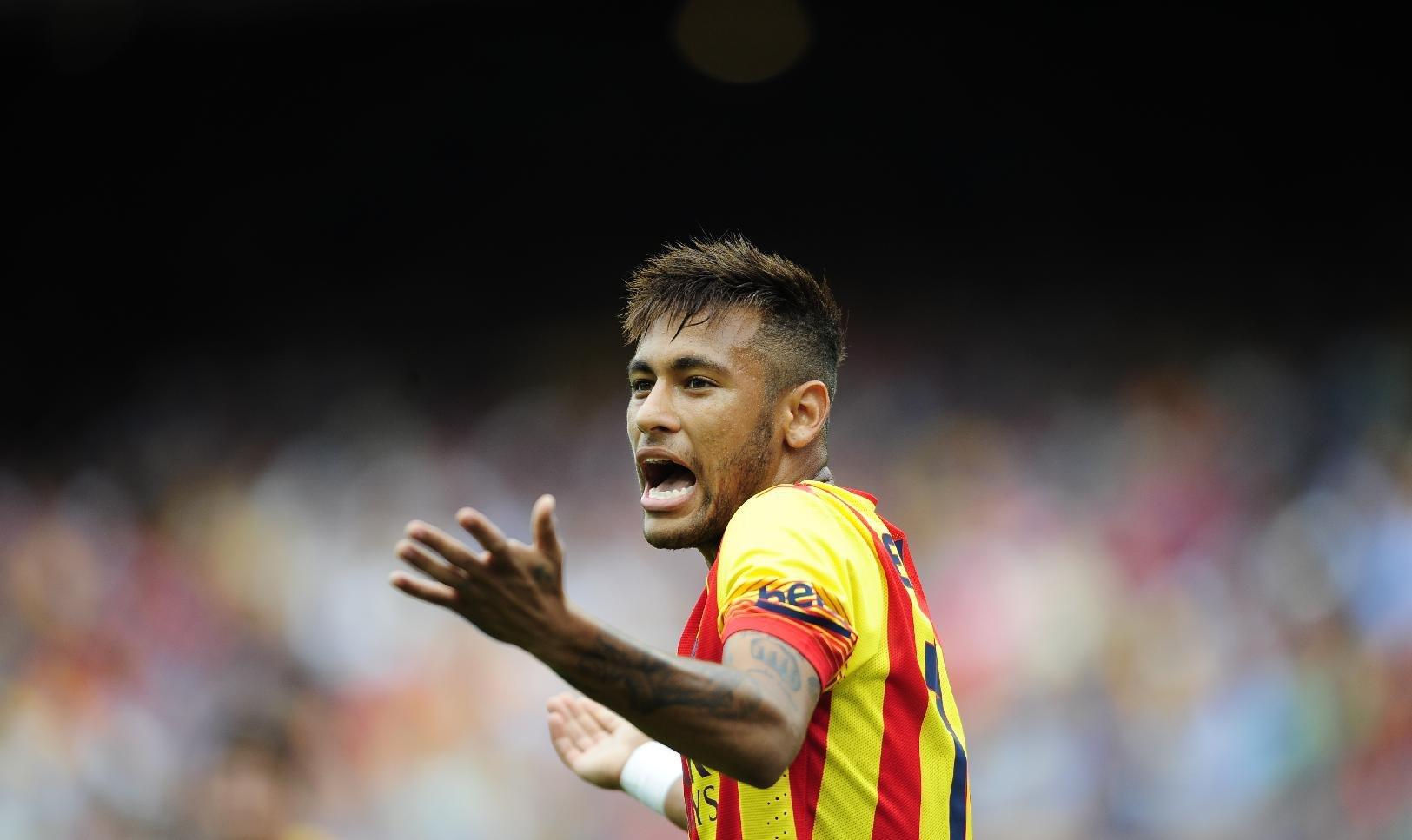 Neymar lost in translation in a Barcelona game