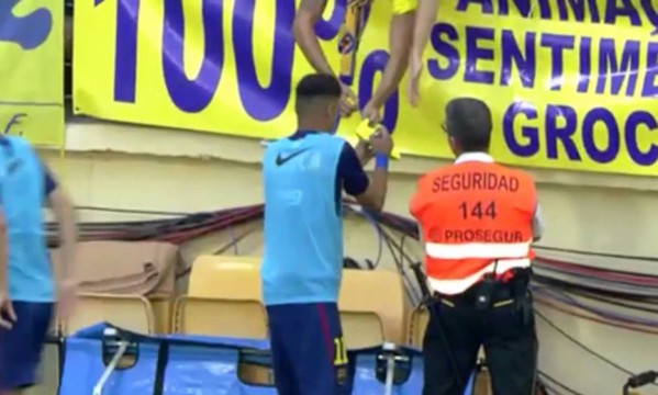 Neymar might have to pay Barcelona a fine, for signing an autograph