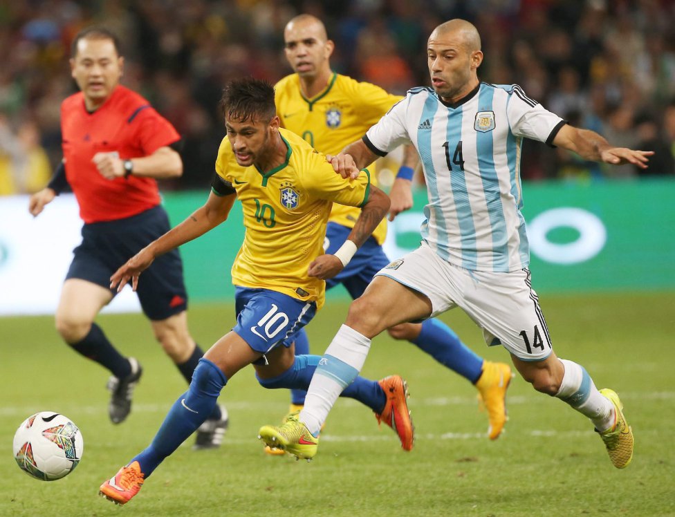 Mascherano chasing Neymar in Brazil vs Argentina