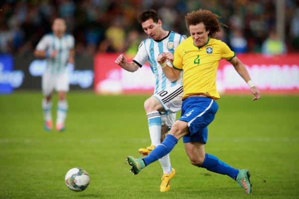 Messi vs David Luiz in Brazil vs Argentina