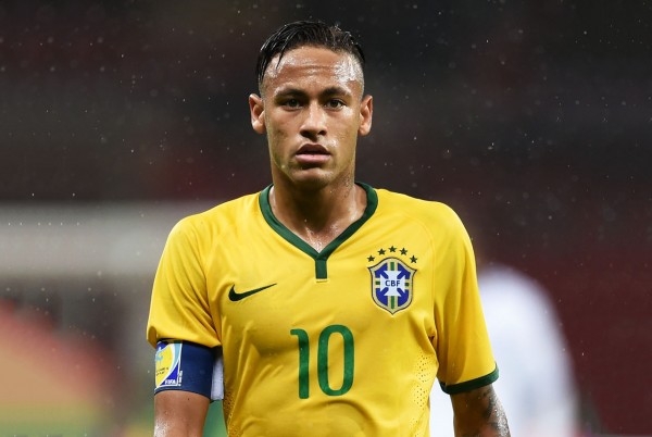 Neymar wearing number 10 for Brazil