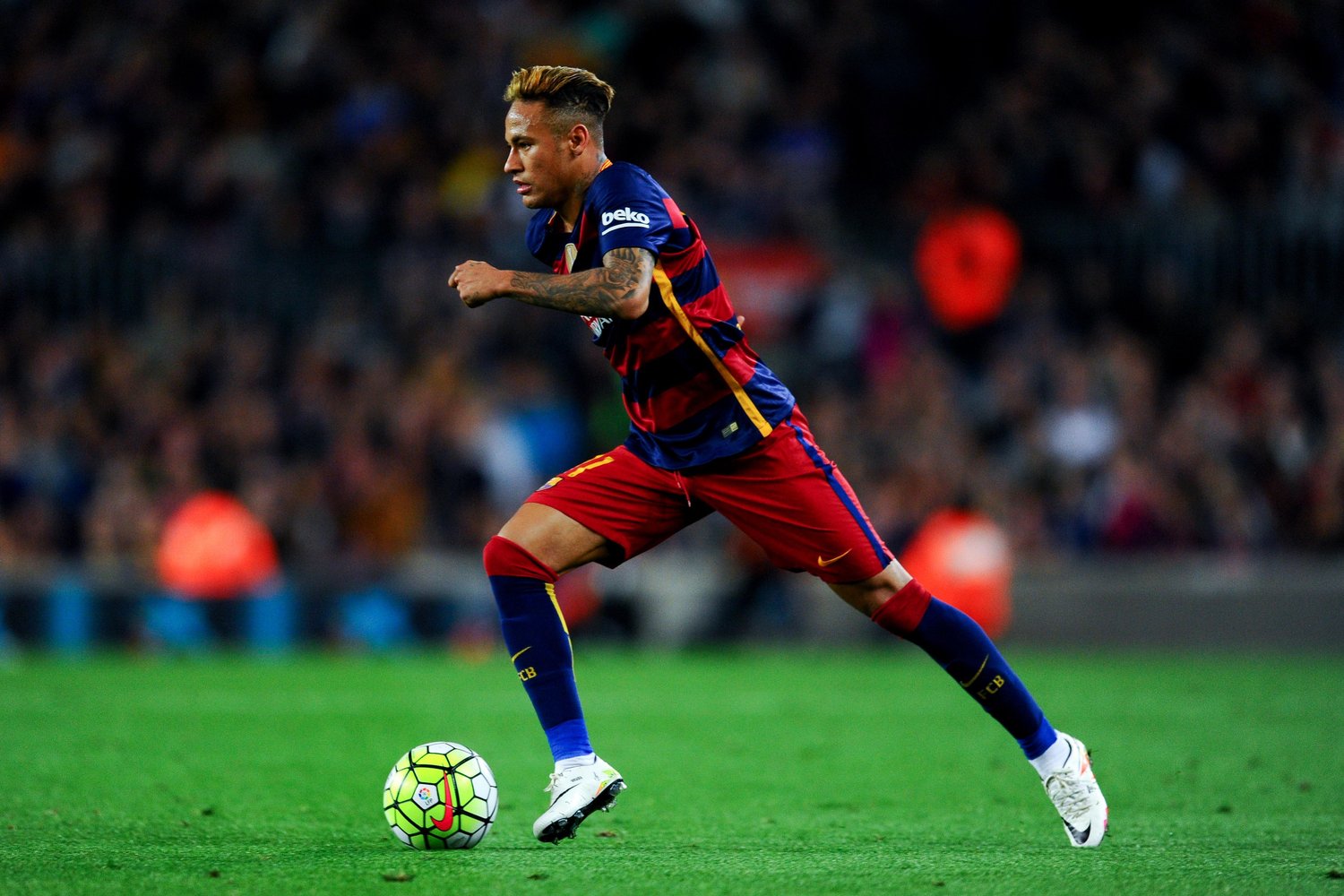 Neymar playing for FC Barcelona in 2016