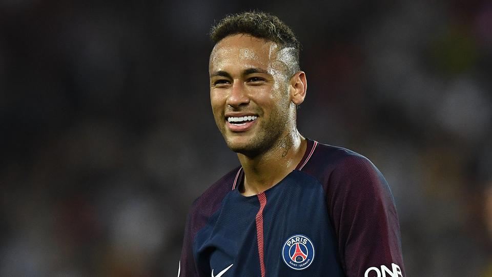 Neymar smiling in PSG