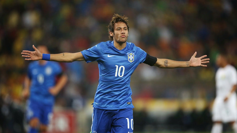 Neymar wearing Brazil blue shirt