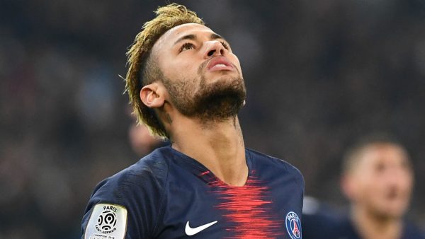 Neymar throwing his head back in PSG