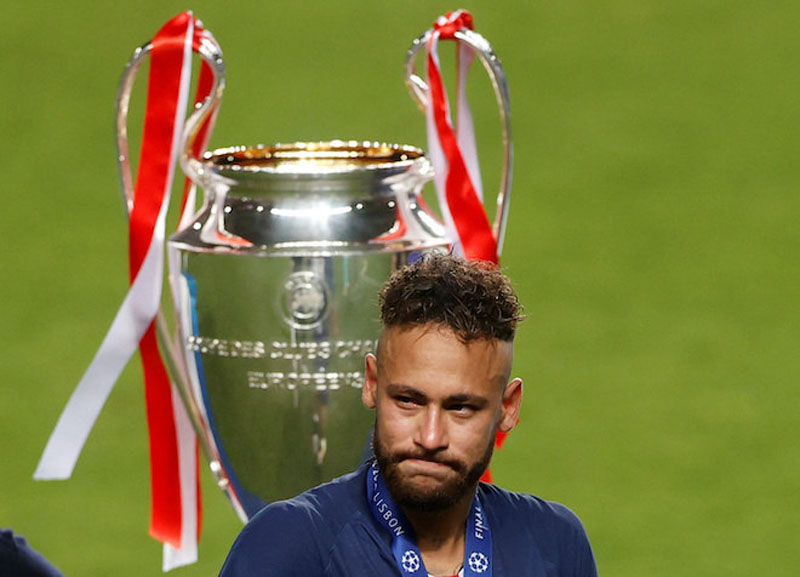 Neymar crying after losing the Champions League final in 2020