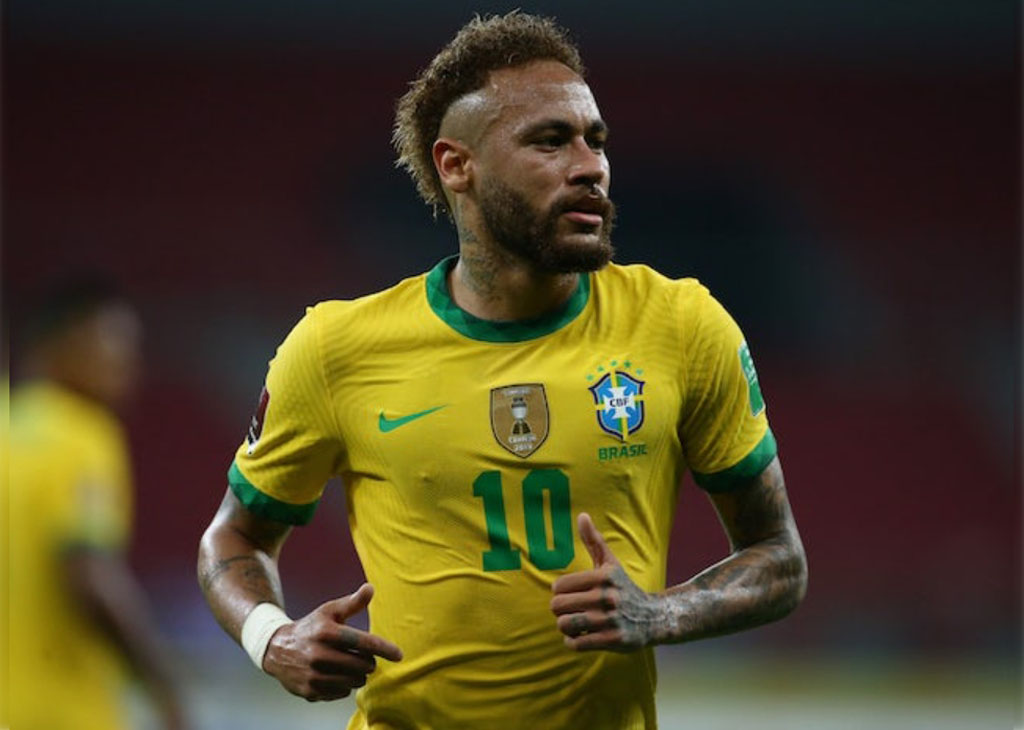 Neymar wearing the number 10 shirt for Brazil