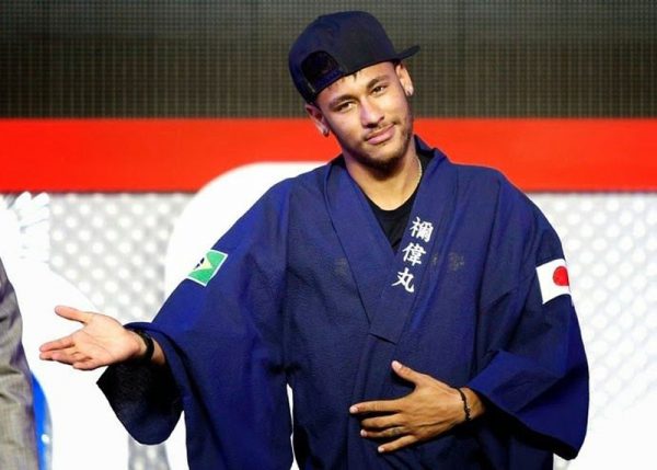 Neymar wearing a Japanese kimono
